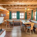 Alpine-lodge