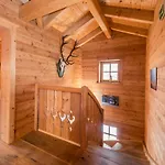 Alpine-lodge *